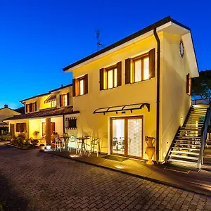 Ca' Del Faro Frühstückspension Bibione